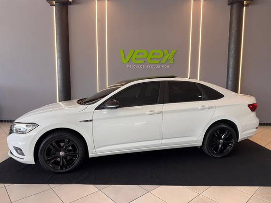 VOLKSWAGEN JETTA 1.4 250 TSI TOTAL FLEX R-LINE TIPTRONIC VOLKSWAGEN JETTA 1.4 250 TSI TOTAL FLEX R-LINE TIPTRONIC
